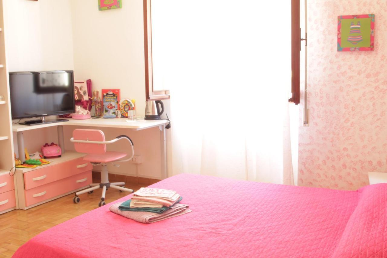 Villa Chiara Affitta Camere 카라라 외부 사진