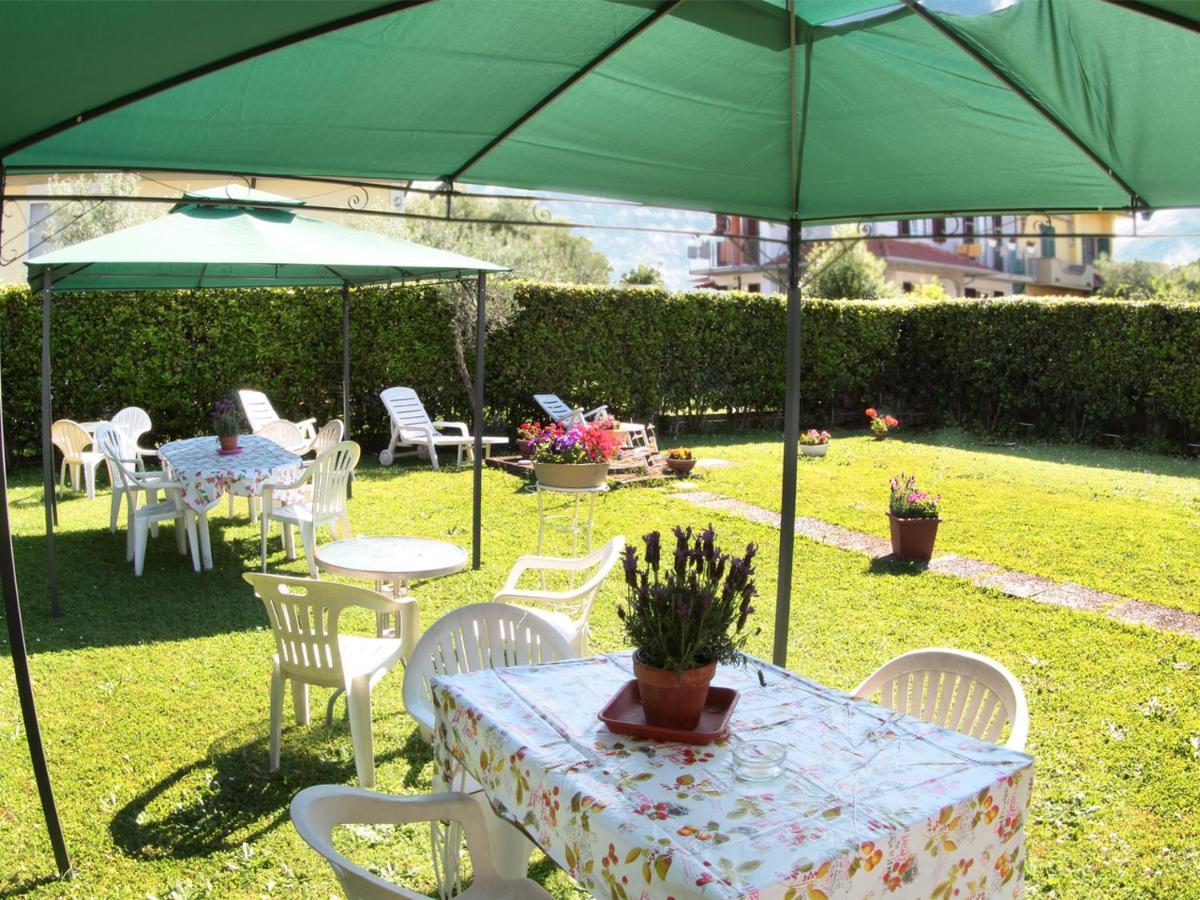 Villa Chiara Affitta Camere 카라라 외부 사진